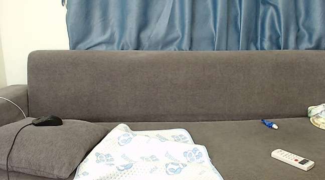 Ellatanaka nude on cam for live sex chat