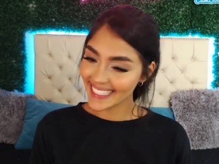 ?, ???? naked on Live Cam Sex Chat