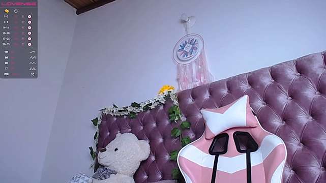 kylie_01 nude on cam for live sex chat