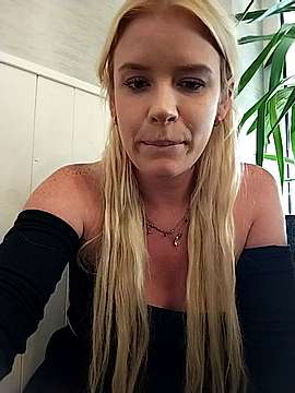 Lanapink nude on cam for live sex chat