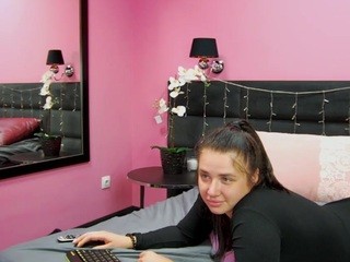 Roselyn-Grey naked on Live Cam Sex Chat
