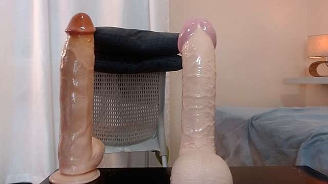 TinnaCobb nude on cam for live sex chat