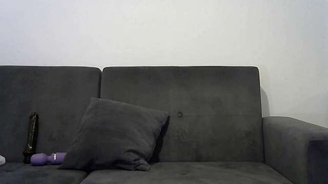 Abbygirlxoxo nude on cam for live sex chat