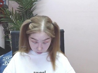 Alisa-Foxy naked on Live Cam Sex Chat