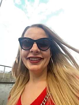 AmelieLicous nude on cam for live sex chat