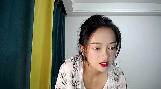 Anna-Cola nude on cam for live sex chat