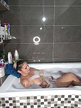 AnnelisseKane nude on cam for live sex chat