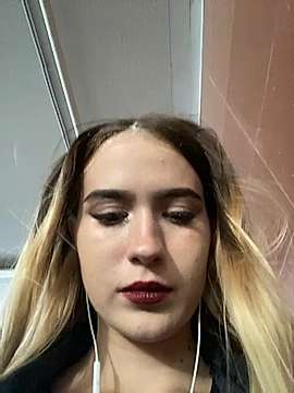 _best_friends_ nude on cam for live sex chat