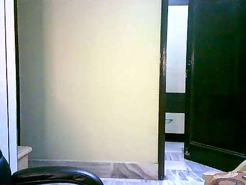 Cute_Taniya nude on cam for live sex chat