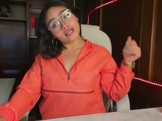 darlyn-17 naked on Live Cam Sex Chat