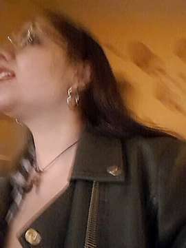 Heidi_ nude on cam for live sex chat