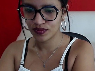 Hillary-Wendy naked on Live Cam Sex Chat