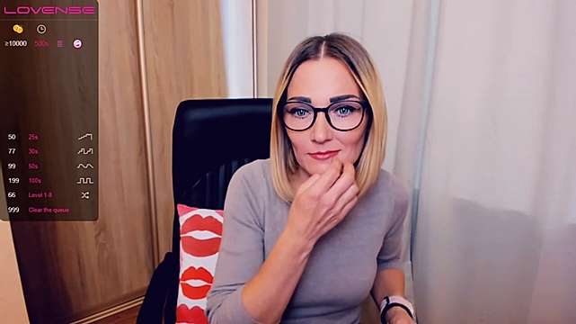 Hot_Secret_Show nude on cam for live sex chat