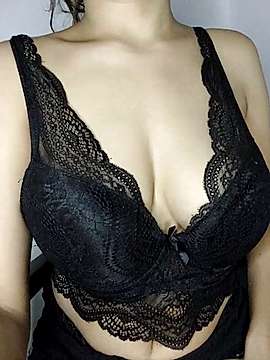 hottie-naughty nude on cam for live sex chat