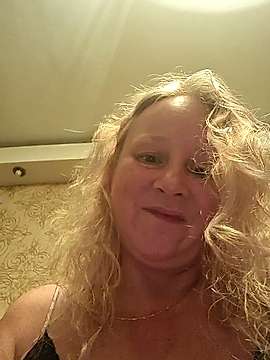 Janahotty nude on cam for live sex chat