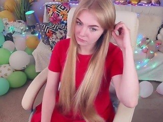 KiraBlondie naked on Live Cam Sex Chat