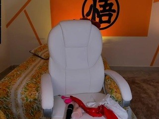 Laura-Doll naked on Live Cam Sex Chat