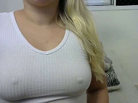 Laurelzinha nude on cam for live sex chat