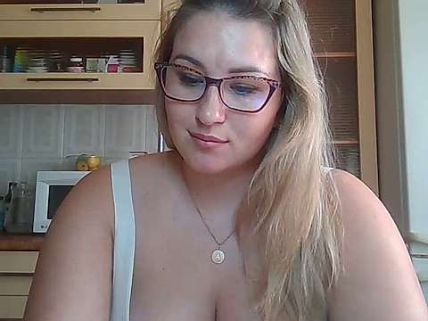 Lilyafox nude on cam for live sex chat