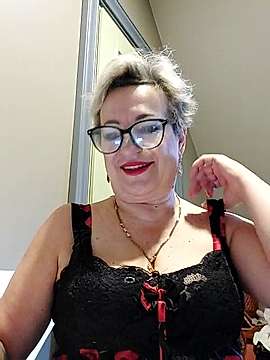 LoraBeauty nude on cam for live sex chat