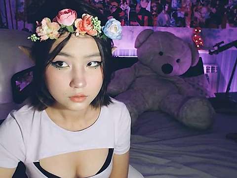 LunaCallisto nude on cam for live sex chat