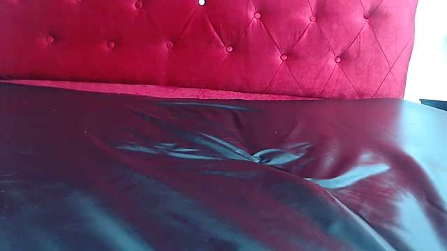 mia_khalifha nude on cam for live sex chat