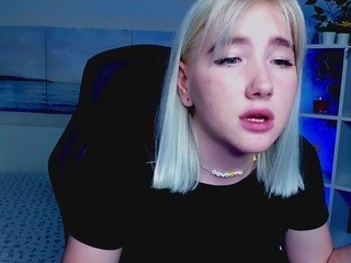 olly-wolly naked on Live Cam Sex Chat