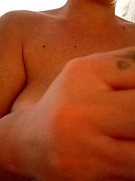 sabrinavogliosa nude on cam for live sex chat