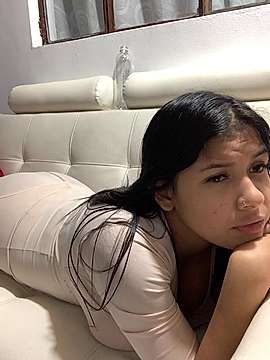 Sofia-19 nude on cam for live sex chat