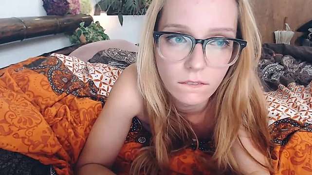 Tiny_Lolicoon nude on cam for live sex chat