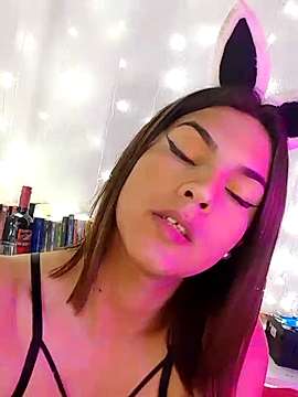 Transnovinha20 nude on cam for live sex chat