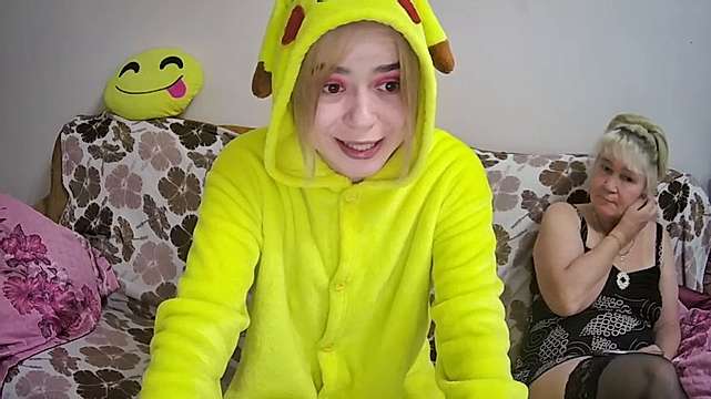 Two_of_a_Kind nude on cam for live sex chat