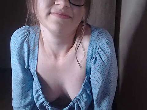 Victoria6908 nude on cam for live sex chat