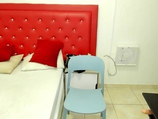 wonder woman naked on Live Cam Sex Chat