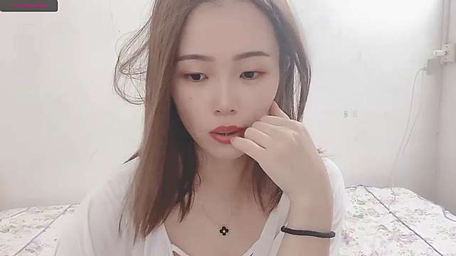 YY-001 nude on cam for live sex chat