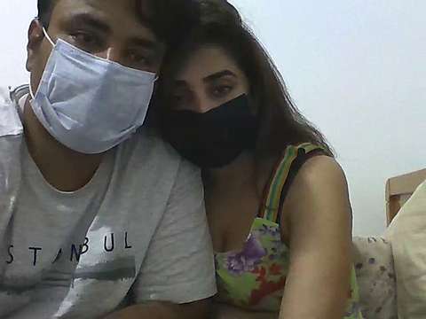 zxeri nude on cam for live sex chat