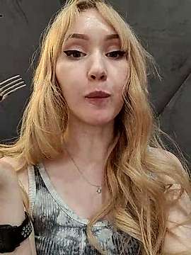 AlexandraPeach nude on cam for live sex chat