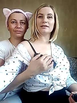 Alexpretty nude on cam for live sex chat