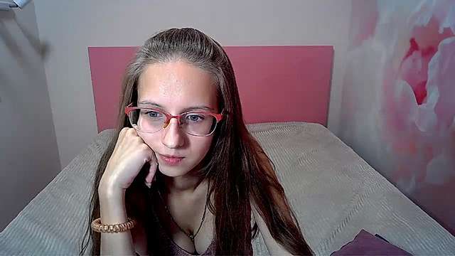 AliceAdams nude on cam for live sex chat