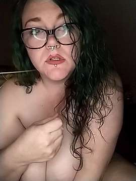 AltKitten nude on cam for live sex chat
