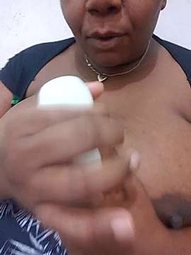 AnnySapequinha nude on cam for live sex chat
