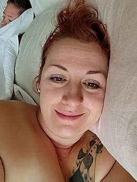AreolaGrande nude on cam for live sex chat