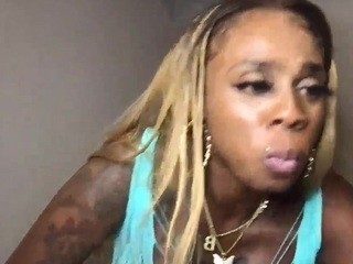 Bossynlegit naked on Live Cam Sex Chat