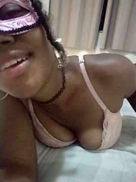 cacaubr nude on cam for live sex chat