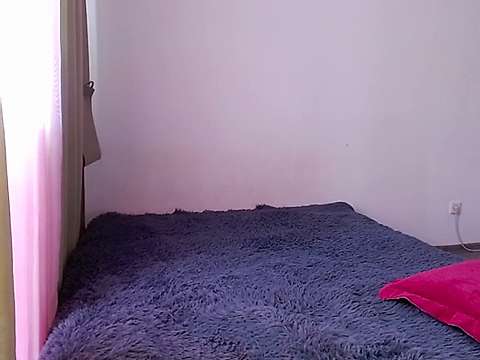 Dana_kiss nude on cam for live sex chat