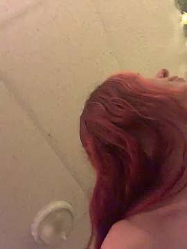 ddys-lil-cum-slut nude on cam for live sex chat