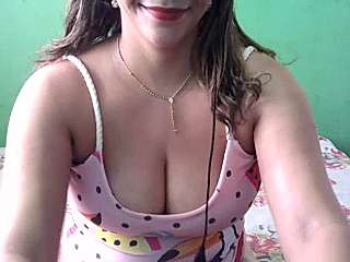 Deborahcat nude on cam for live sex chat