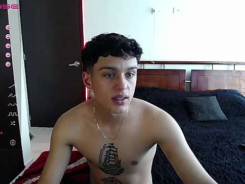 EVAYLUCAS nude on cam for live sex chat