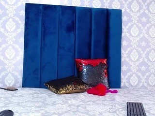 ?, ? ?????-???????? naked on Live Cam Sex Chat