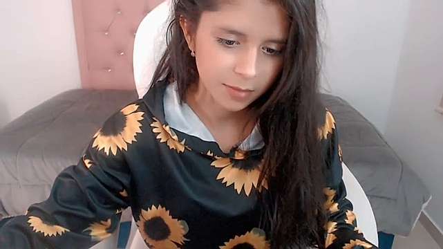 Isabella7Hot nude on cam for live sex chat